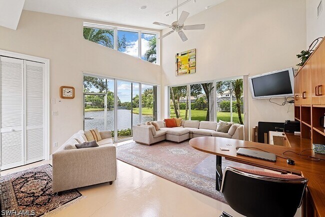 Foto del edificio - 433 Crestwood Rd