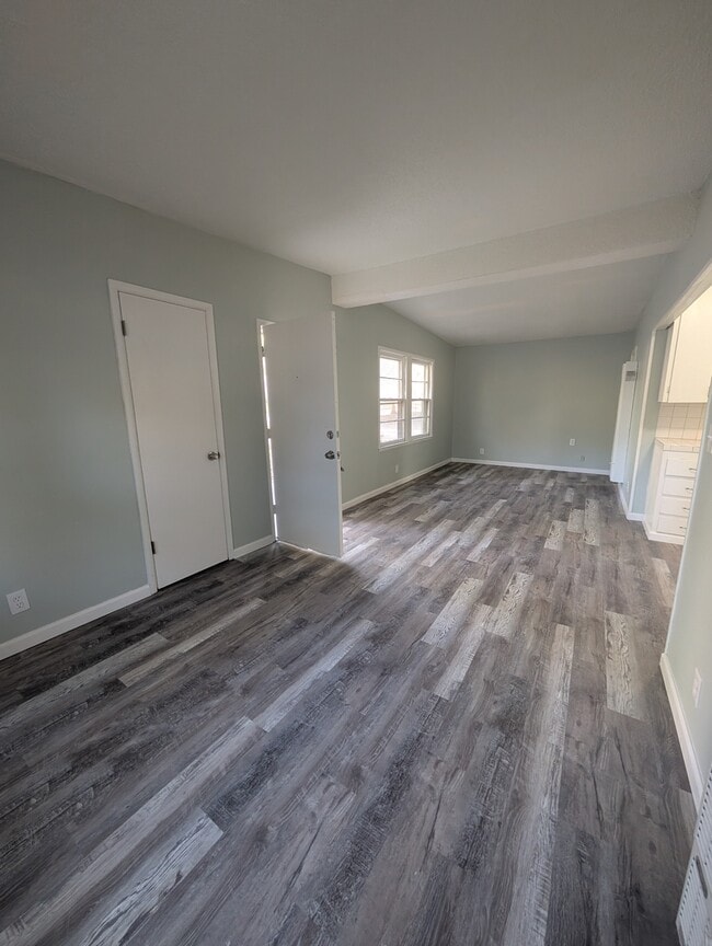 Building Photo - 2511 SW Buchanan St Building Photo - 2511 SW Buchanan St