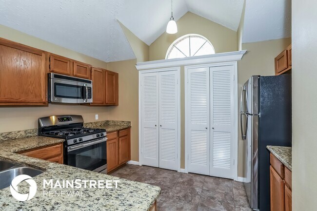 Foto del edificio - 3523 Grove Oaks Dr
