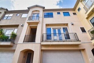 Building Photo - 2406 Dorrington St