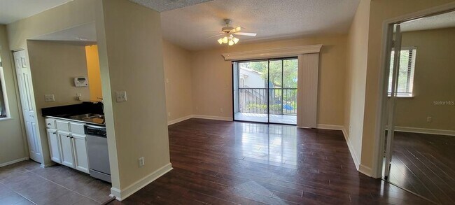 Building Photo - 151 Waterfall Way