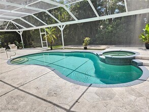 Building Photo - 8122 Wilshire Lakes Blvd