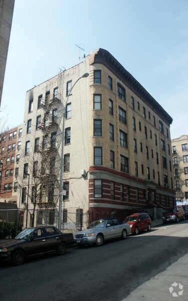 382 E 199th Street - 382 E 199th St