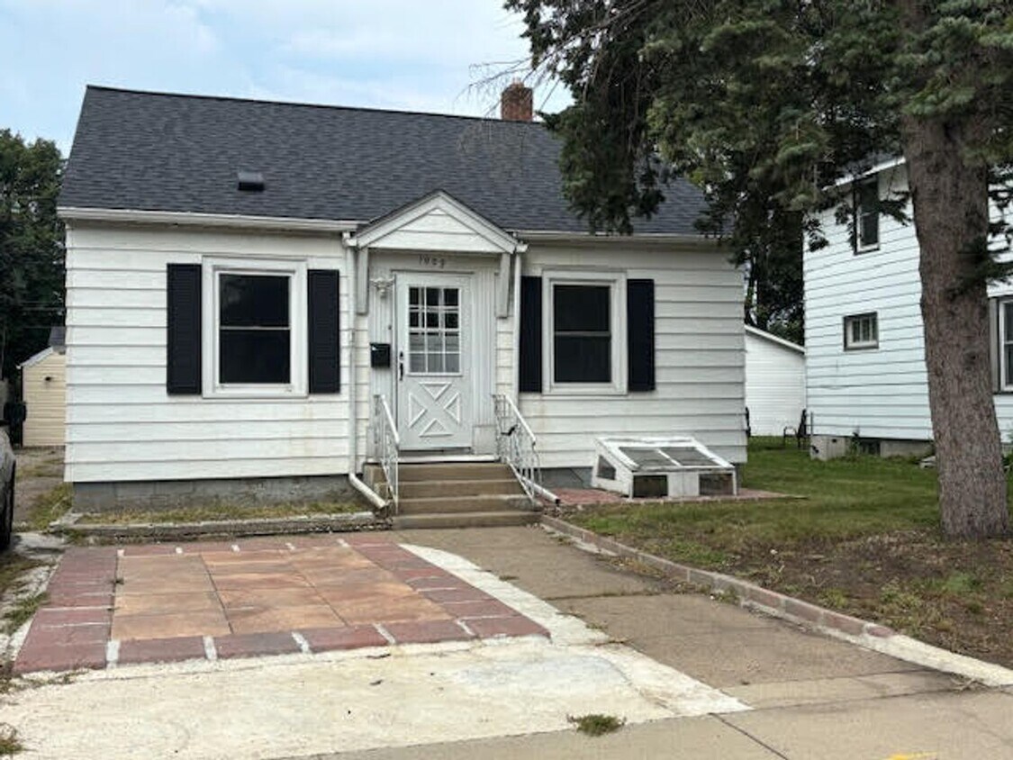 Primary Photo - 3 Bedroom House in St. Cloud!