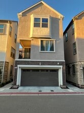 Building Photo - 2880 Patcham Cmn