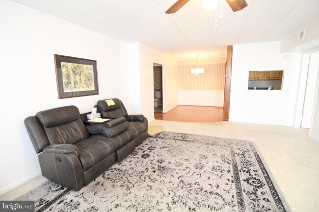 Foto del edificio - 170 Woodstream Dr