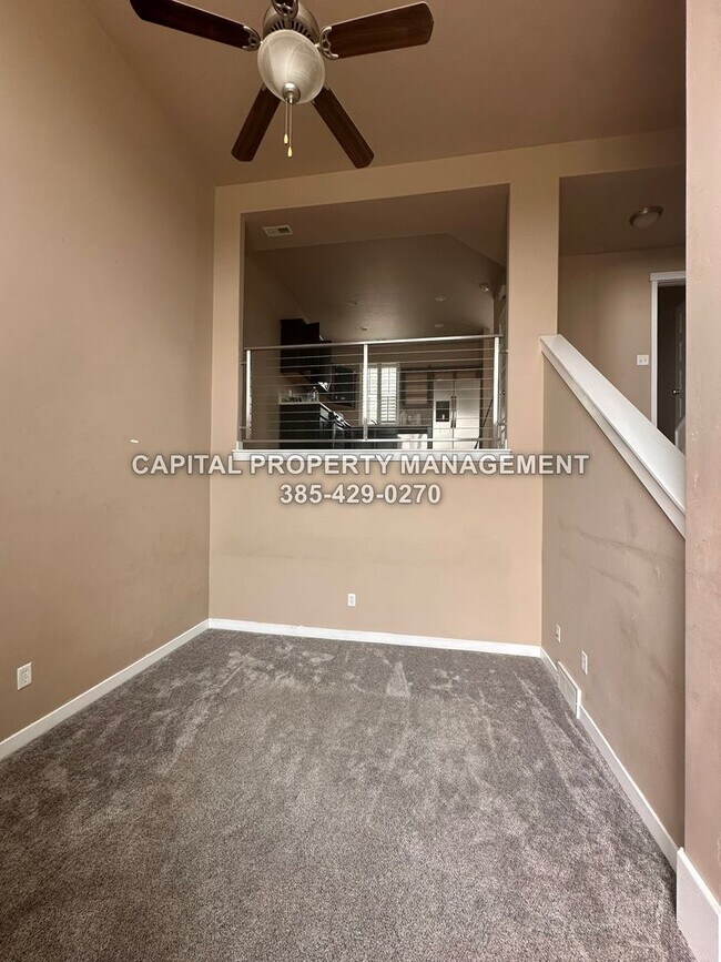 Building Photo - Townhome in Daybreak