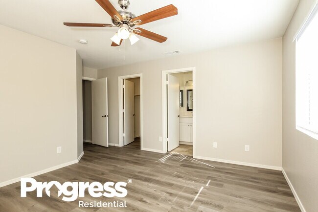 Building Photo - 10723 W Turney Ave