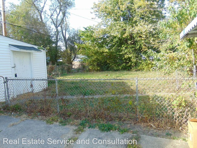 Building Photo - 3 br, 1 bath House - 1833 S. Wirt St.