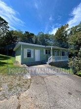 Building Photo - 1250 Spring Place Rd SE