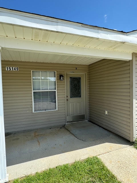 Foto del edificio - 15149 Deer Creek Dr