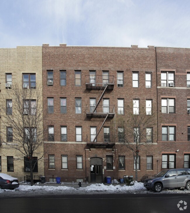Building Photo - 111 Greenpoint Ave