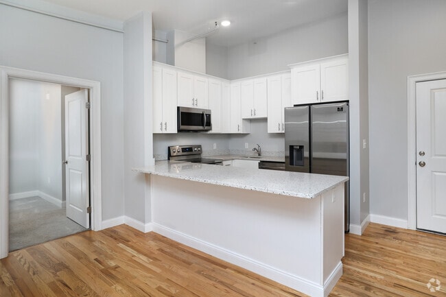 2BR, 2BA - 1,250SF - Kitchen - 20 Locust St