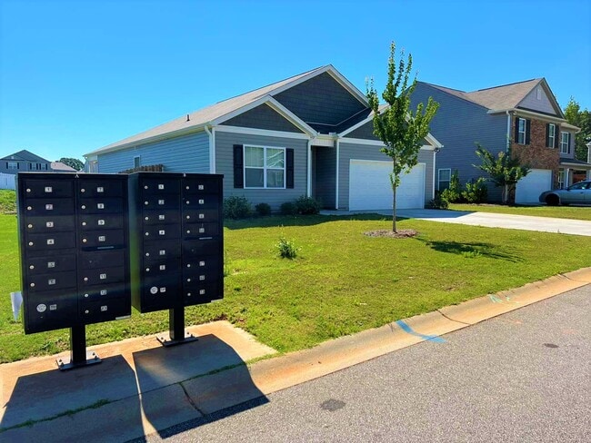 Building Photo - 110 Rogers Knoll Ln