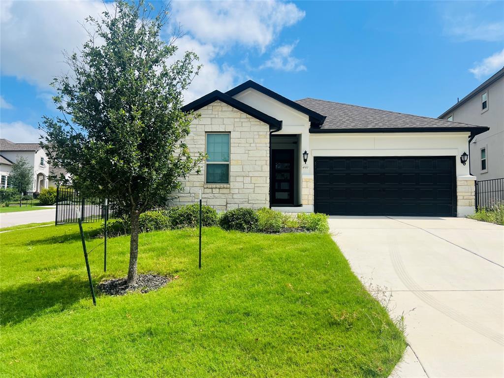 Primary Photo - 4500 Modena Bay Bend