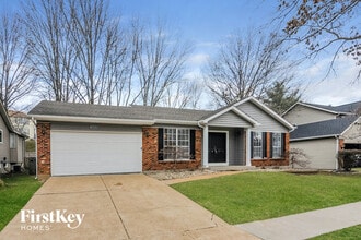 Building Photo - 16609 Green Pines Dr