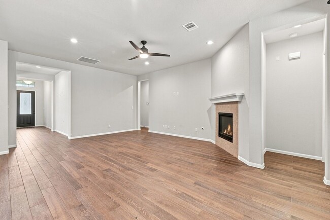 Building Photo - 7602 Mesquite Hill Ln