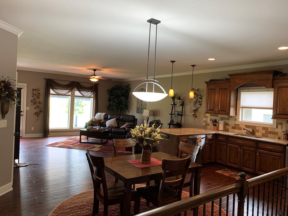 6618 Wedd St, Merriam, KS 66203 House Rental in Merriam, KS