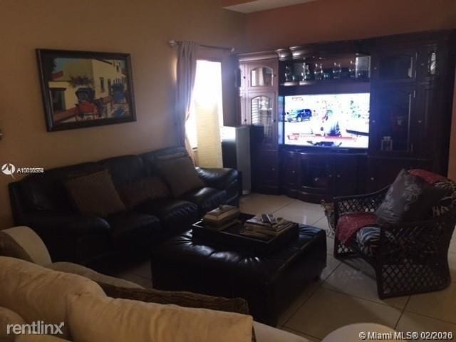 Building Photo - 4 br, 3 bath Townhome - 18406 NW 9th Ct