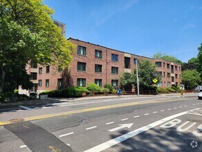 Building Photo - 573 Washington St