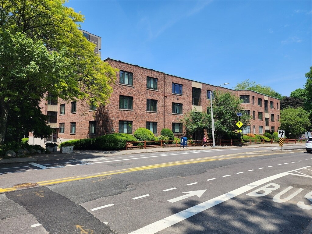 Primary Photo - 573 Washington St