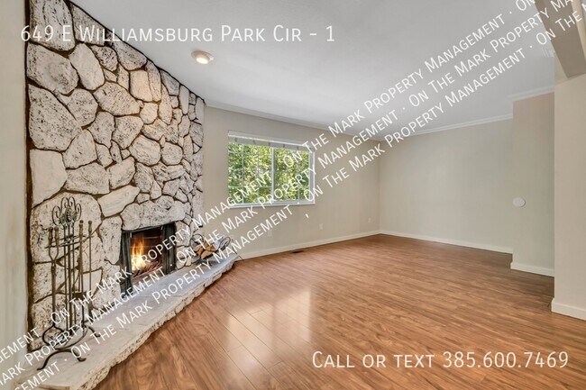 Foto del edificio - 649 E Williamsburg Pk Cir