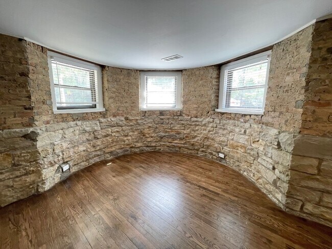 Foto del edificio - 668 W Roscoe St