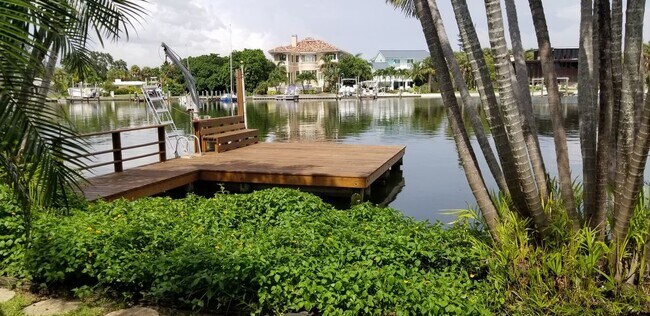 Foto del edificio - 3535 Belle Vista Dr