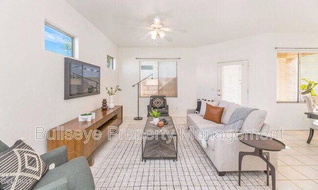 Foto del edificio - 3541 W Marconi Ave