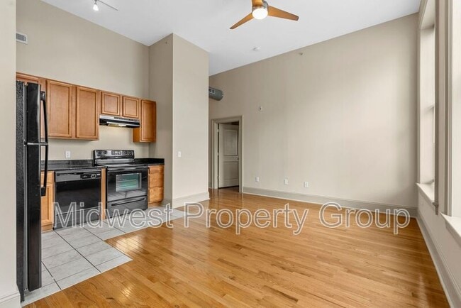 Building Photo - 4244 Chouteau Ave