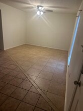 Building Photo - 104 Beta St