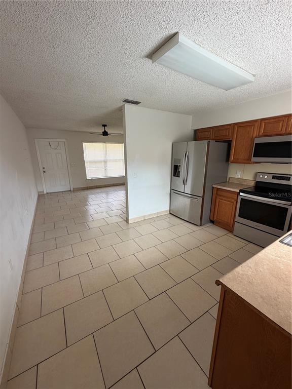 Foto del edificio - 2461 Chestnut Woods Dr