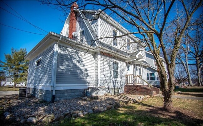 Foto del edificio - 2753 Canfield Rd