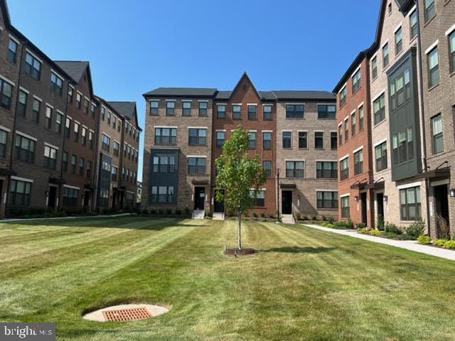 Building Photo - 43343 Goshen Run Sq
