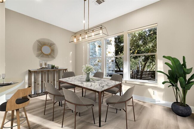 Foto del edificio - 8110 Ranch Road 2222