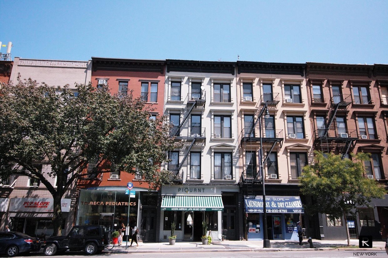 Building Photo - 261 Flatbush Avenue