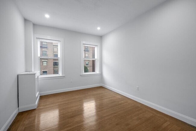 340993 - 15-19 Queensberry Street