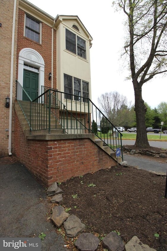 14700 Terrace, Centreville, VA 20121 Townhome Rentals in Centreville VA