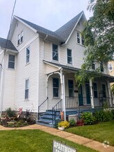 Building Photo - 407 E Broad St