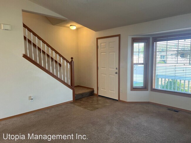 Building Photo - 3 br, 3 bath House - 4775 Canoe Ct