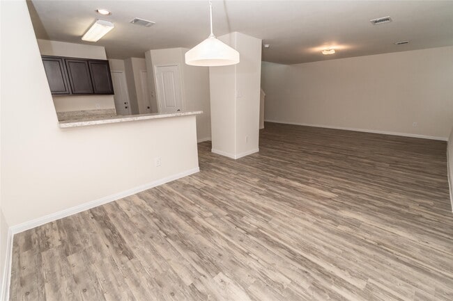 Building Photo - 5619 Plantation Forest Dr