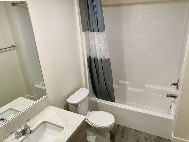 662 Kelton Avenue, Westwood CA 90024 - Bathroom - 662 Kelton Ave
