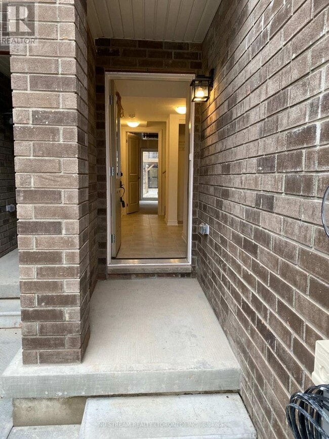 Building Photo - 19 Pumpkin Cor Cres