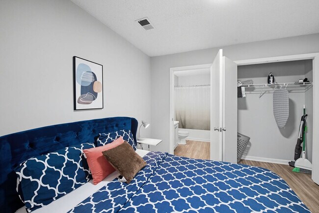 Foto del edificio - 2 Kings Creek Dr