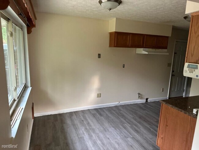 Foto del edificio - 3 br, 1 bath House - 4165 Brunswick Avenue