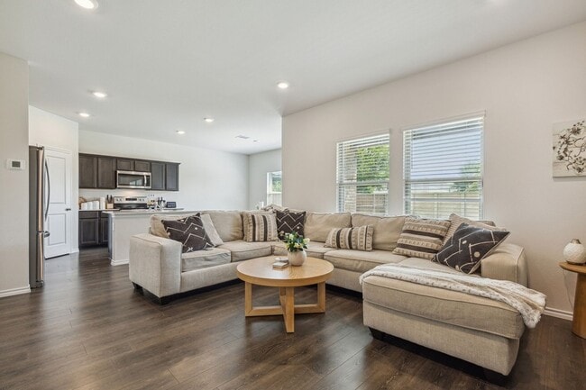 Building Photo - 3012 Glazner Dr