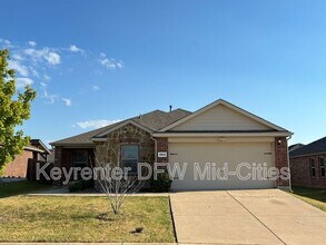 Building Photo - 1904 Meadow Crest Dr