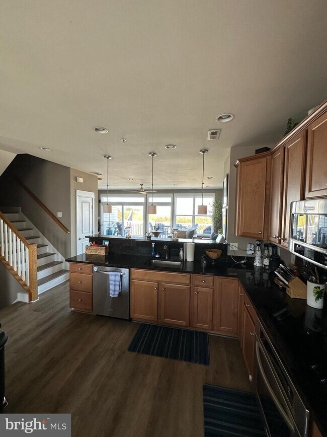 Building Photo - 13009 Bowline Ln