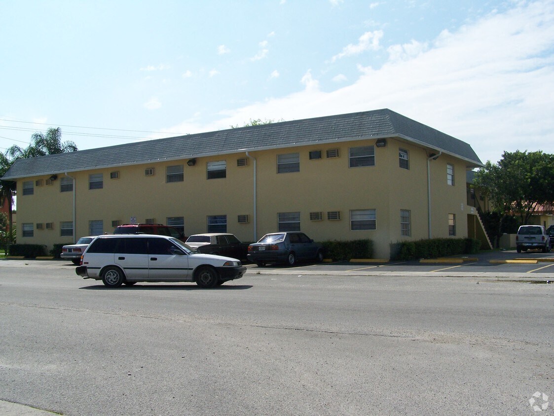 Foto del edificio - Homestead Village Apartments