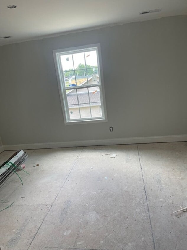 Building Photo - BRAND  NEW DUPLEX, GREAT LOCATION